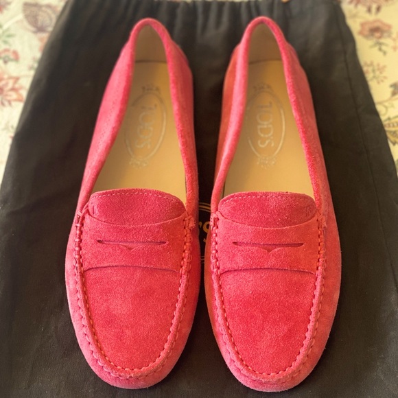 Authentic Tods moccasins - Picture 3 of 4